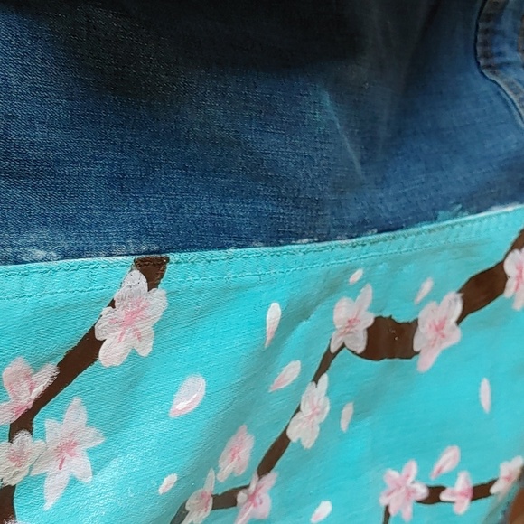 NWT Suko Jeans Cropped Jean Jacket Hand Painted Medium - Picture 13 of 16